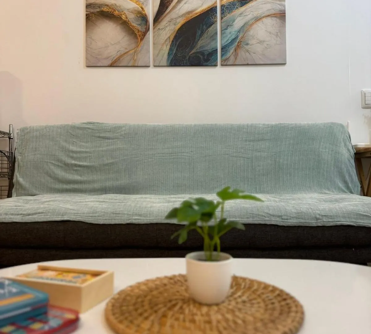 Aparthotel Abreeza Place Studio Spacious & Relaxing Davao Philippines